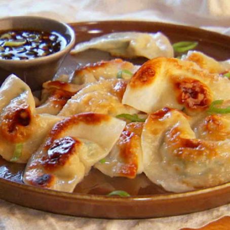 Pot Sticker Dumplings and Soy-Vinegar Sauce