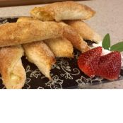 CINNAMON CREAM CHEESE ROLLUPS