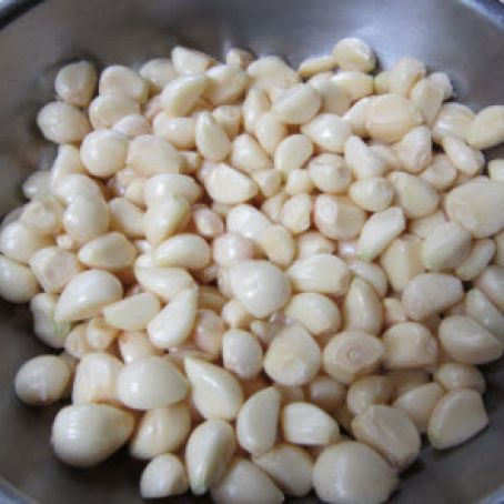 How To Peel and Keep Garlic for Days