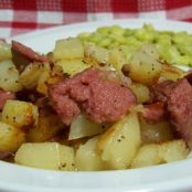 Fried Potatoes and Smoked Sausage