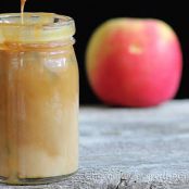 5-Ingredient Caramel & Yogurt Dip 