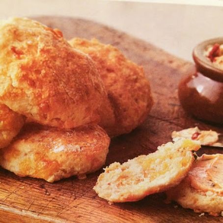 CHEESE BISCUITS WITH CHIPOTLE BUTTER