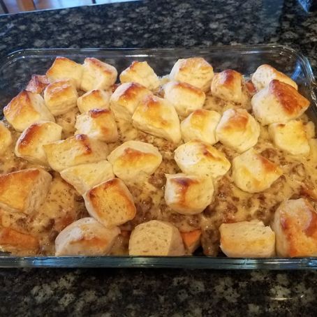 Biscuit & Gravy Casserole