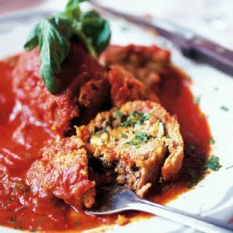Rolled Stuffed Meat with Tomato Sauce