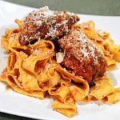 TAGLIATELLE WITH SUNDAY SAUCE