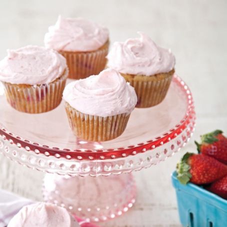 Strawberry Buttermilk Cupcakes