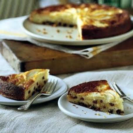 Apple Torte with Pine Nuts and Raisins