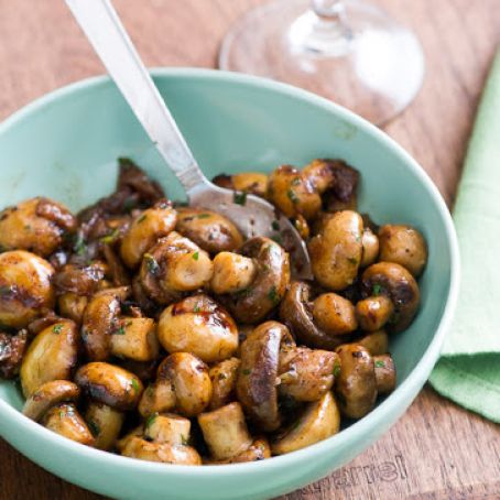 Sautéed  Mushrooms in White Wine Sauce