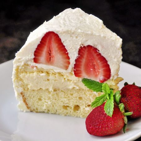 Strawberry Vanilla Buttercream Cheesecake Shortcake