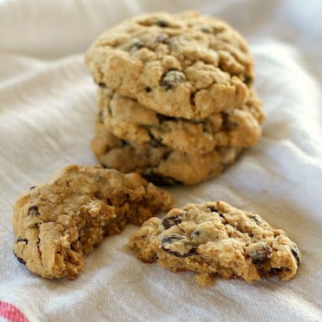 The Ultimate Oatmeal Raisin Cookie