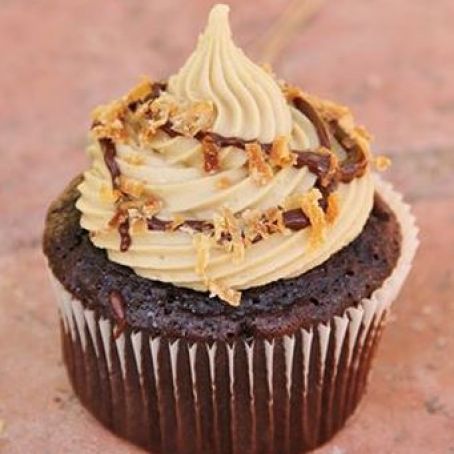 Samoa (Girl Scout Cookie inspired) Cupcakes