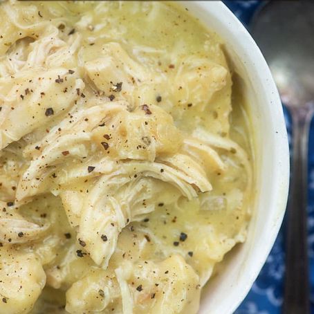CROCKPOT CHICKEN AND DUMPLINGS