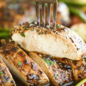 HONEY BALSAMIC CHICKEN BREASTS AND VEGGIES
