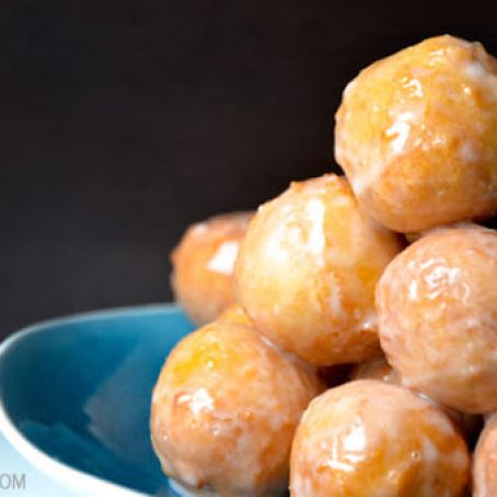 Easy Homemade Glazed Doughnut Holes