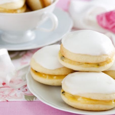 Passionfruit and Lemon Whoopie Pies