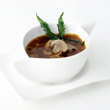 SOPA DE HONGOS AL EPAZOTE