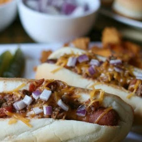 Slow-Cooker Chili Dogs