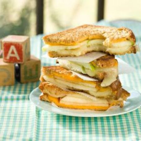 Grilled Cheese and Apple Sandwich