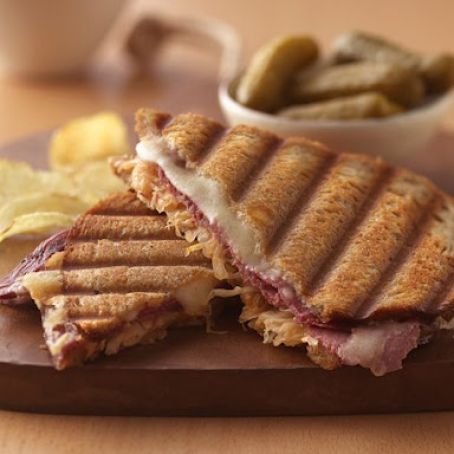 Meals (Classic Reuben Panini)