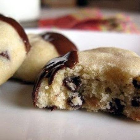 Chocolate Chip and Toffee Shortbread Cookies