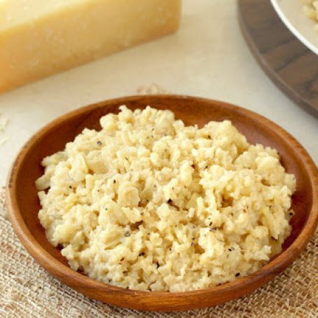 Easy Cheesy Cauliflower Rice