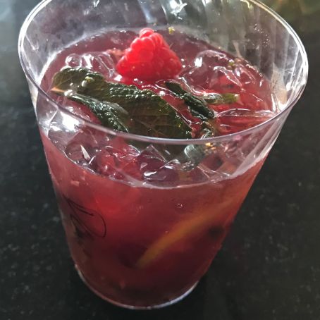 Pomegranate Mojito (Muddled)