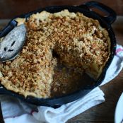 Deep Dish Apple Crumble Pie