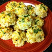 Garlic Cheddar Biscuits