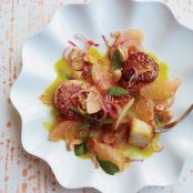 Scallops in Yellow Curry with Spicy Grapefruit Salad