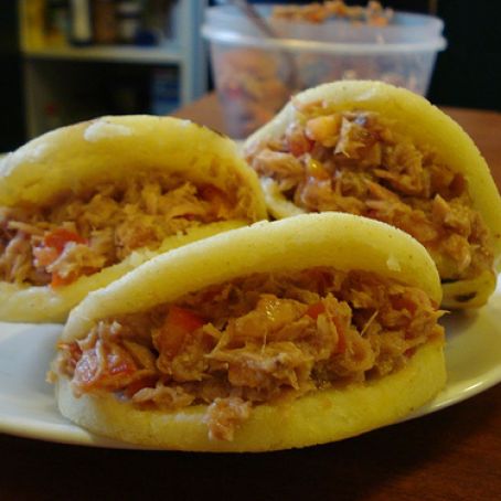 AREPA DE CREMA DE AGUACATE