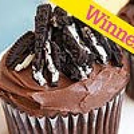 Triple-Chocolate Cookies & Cream Filled Cupcakes