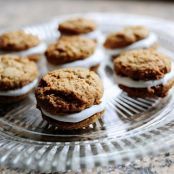Oatmeal Whoopie Pies
