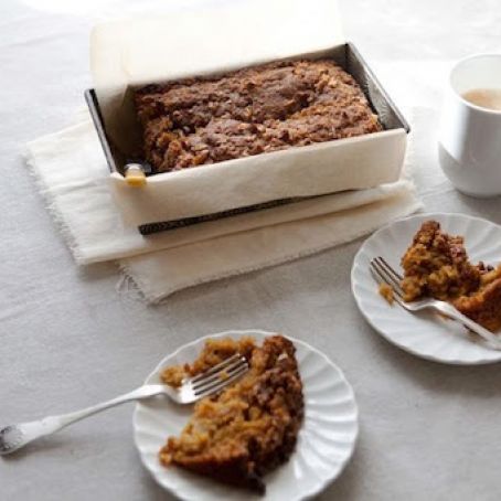 Applesauce Carrot Bread with Pecan Struesel
