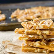 Walnut Brittle with Cinnamon and Cloves