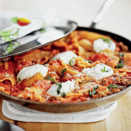 Skillet Lasagna with Sausage and Peppers