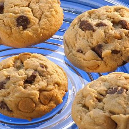 Double Peanut Chocolate Chip Cookies