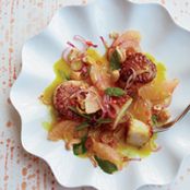 Scallops in Yellow Curry with Spicy Grapefruit Salad