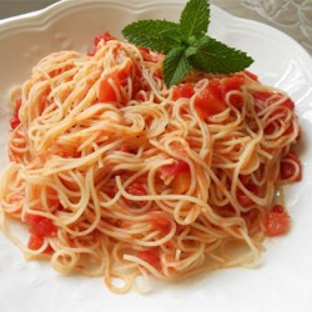 Tomato and Garlic Pasta