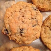 Oatmeal Spiced Raisin Cookies