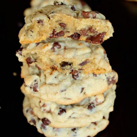 Thick & Chewy Chocolate Chip Cookies