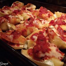 “Unique” Stuffed Shells and Tomato Sauce