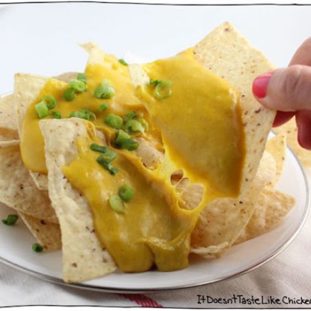 Melty Stretchy Gooey Vegan Nacho Cheese