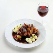 POLLO AL VINO ( COQ AU VIN )
