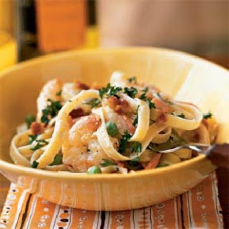 Creamy Fettuccine with Shrimp and Bacon