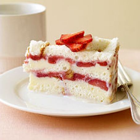 FROZEN STRAWBERRY LAYER CAKE