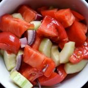 cucumber tomato and mozzarella salad
