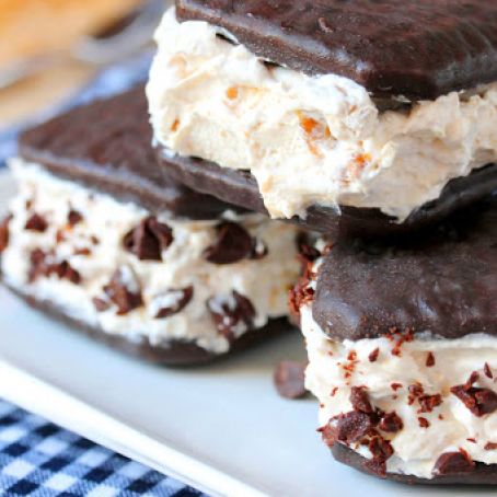 Peanut Butter & Cream Chocolate Sandwiches