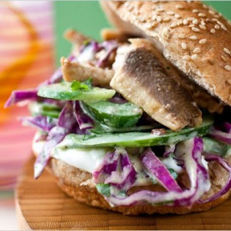 SARDINE & COLESLAW PO BOY