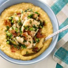 Shrimp and Grits (Bobby Flay)