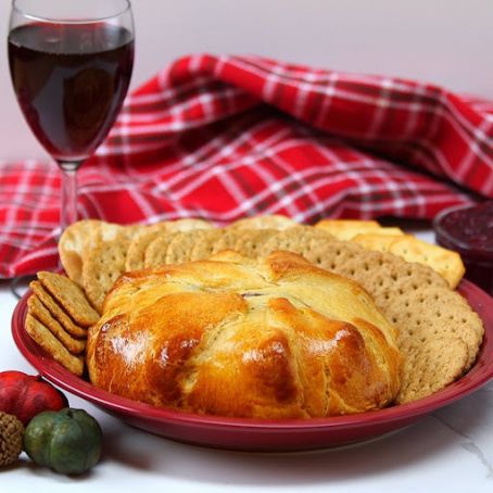 Cranberry Crescent Baked Brie Is a Delicious Holiday Classic - Shared